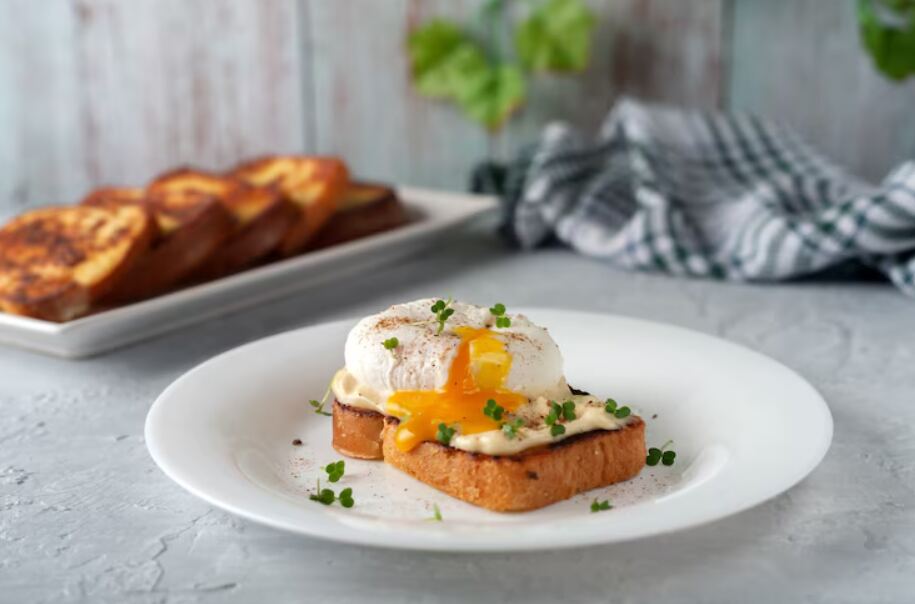 Microwave Poached Eggs